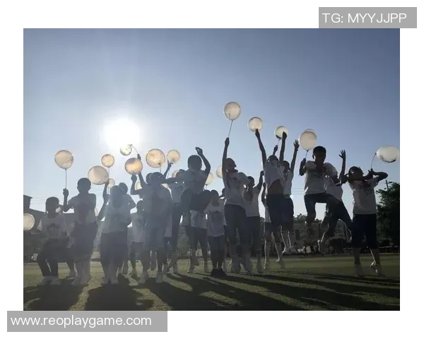足球明星感人送别瞬间集锦视频回顾情感与荣耀交织的美好时刻